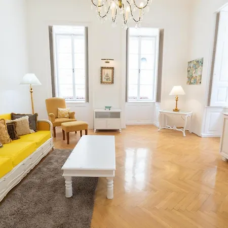 Realtanoda * Budapest